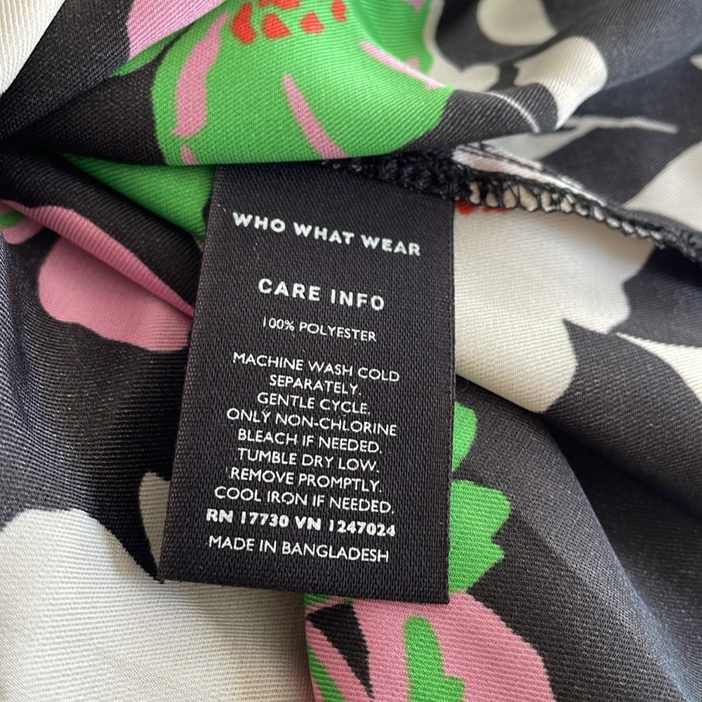 Who What Wear NWT Floral Wrap Blouse - Picture 9 of 9